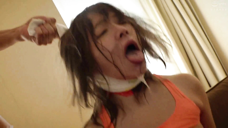 Asian gagging deepthroat