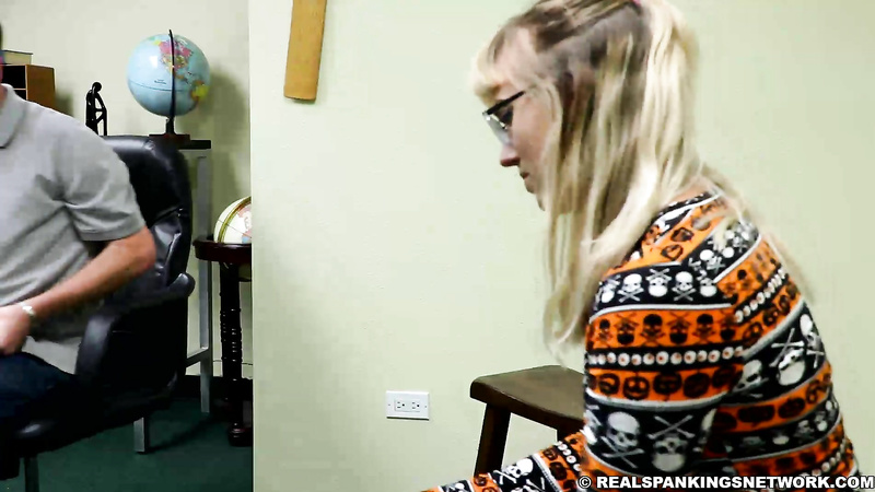 Cara : School Office Voyeur