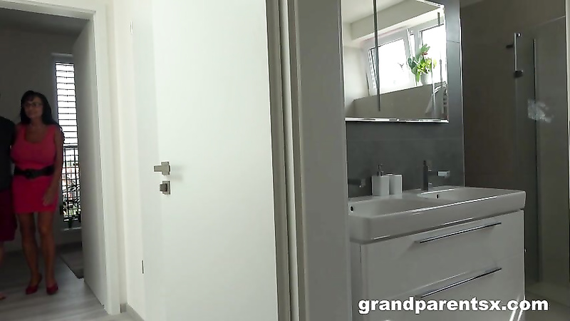 GrandparentsX - Mona And Jessica Clark New Au-Pair Girl