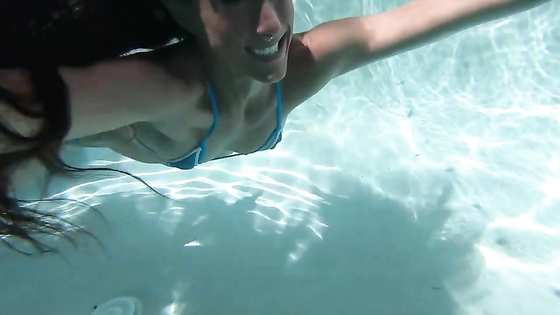 Sofie Marie - Underwater Creampie