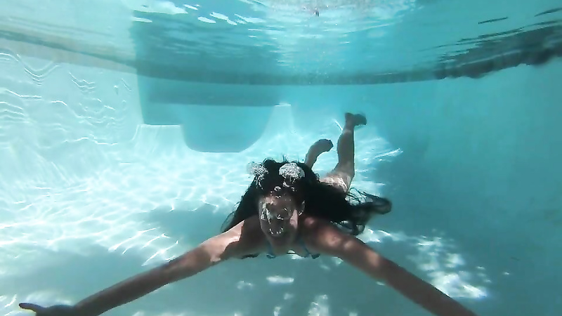 Sofie Marie - Underwater Creampie