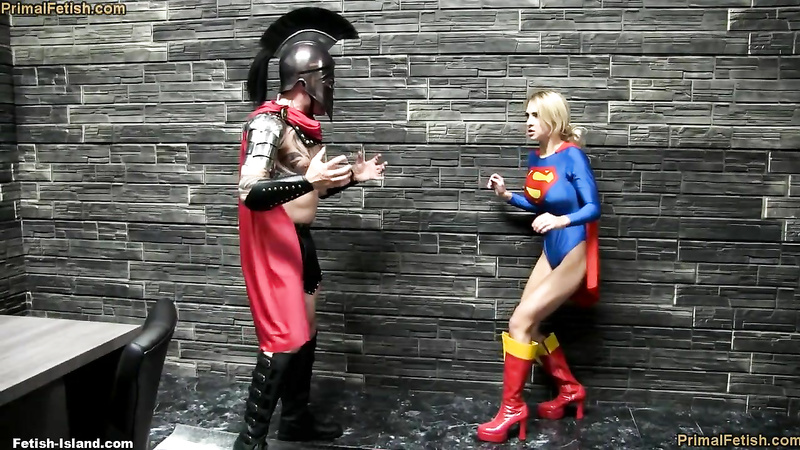 Superheroine - Supergirl God of War