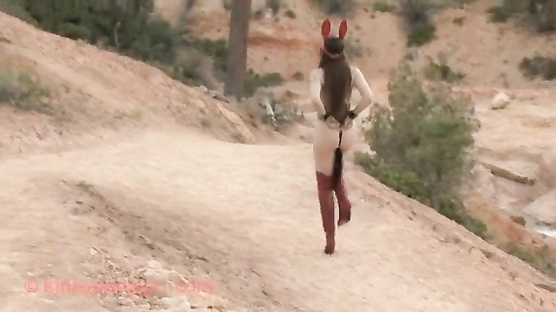 KINKY PONYGIRL - Bryce Canyon Red