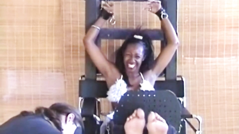 Chynna's Armpits and Bare Feet Tickling